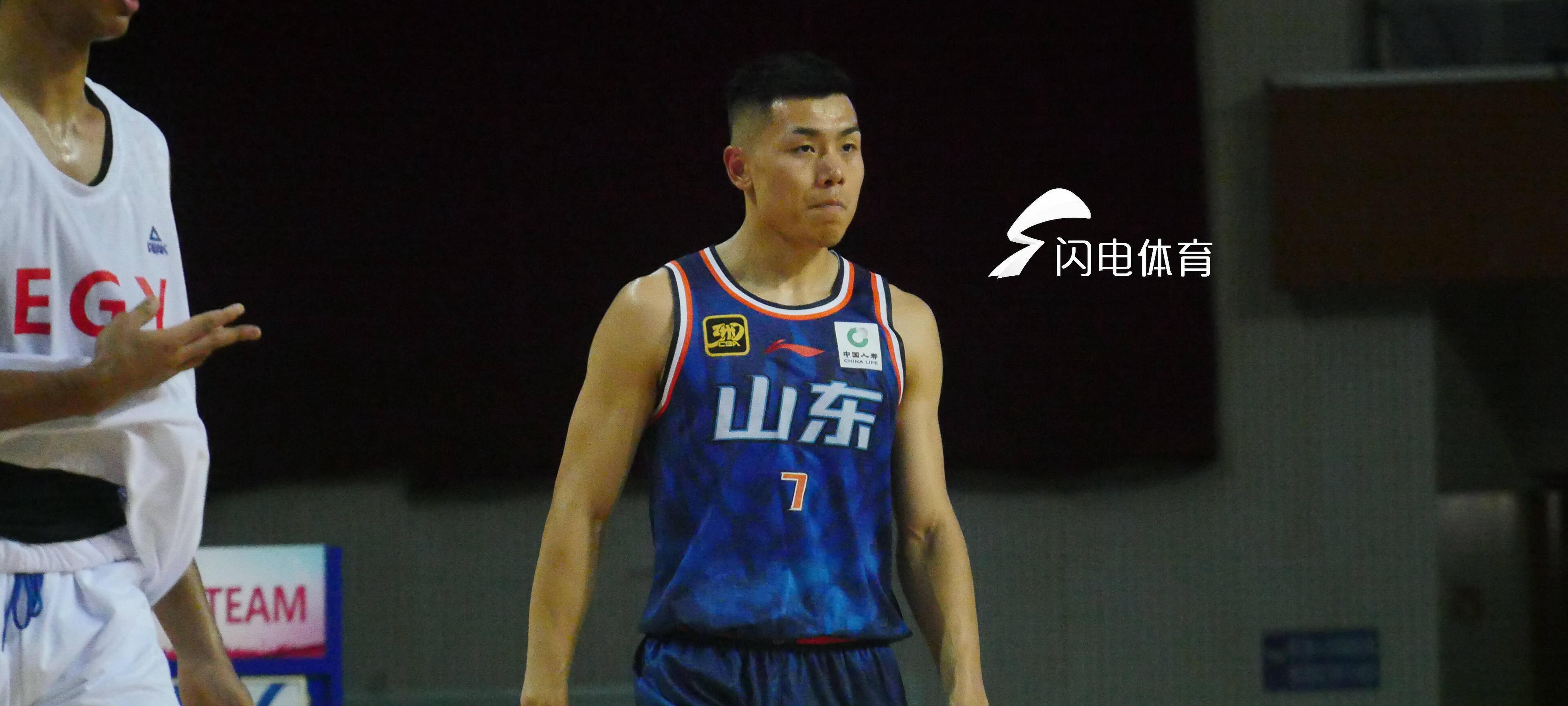 亚博中国官网-关于CBA常规赛集结日走向成谜，山东男篮战术微调，球迷炸锅，轮换策略成焦点的信息-亚博中国官网