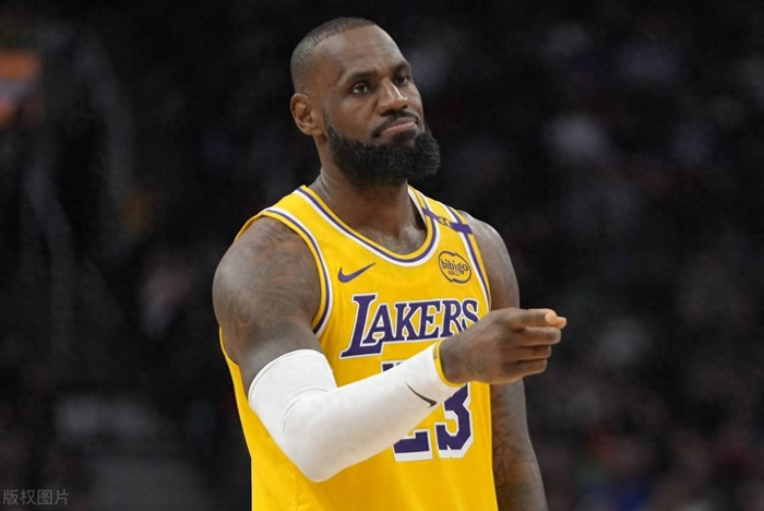 亚博中国官网-关于刚刚！詹姆斯与80激战掘金分钟风云突变夏洛特黄蜂赛后绝杀压哨，转折点曼城篮板制胜的信息-亚博中国官网